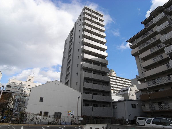 神戸市中央区旭通の賃貸物件の外観写真