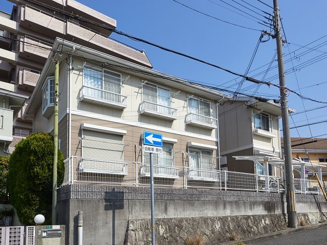 神戸市須磨区多井畑東町の賃貸