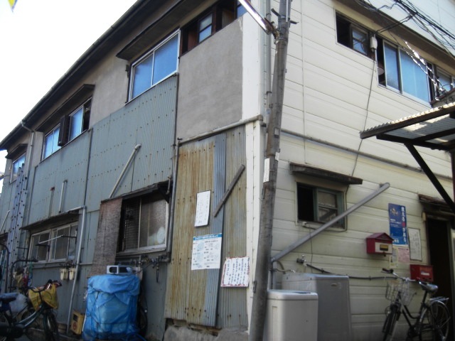 尼崎市道意町（阪神本線尼崎センタープール前）のアパート賃貸物件 外観写真